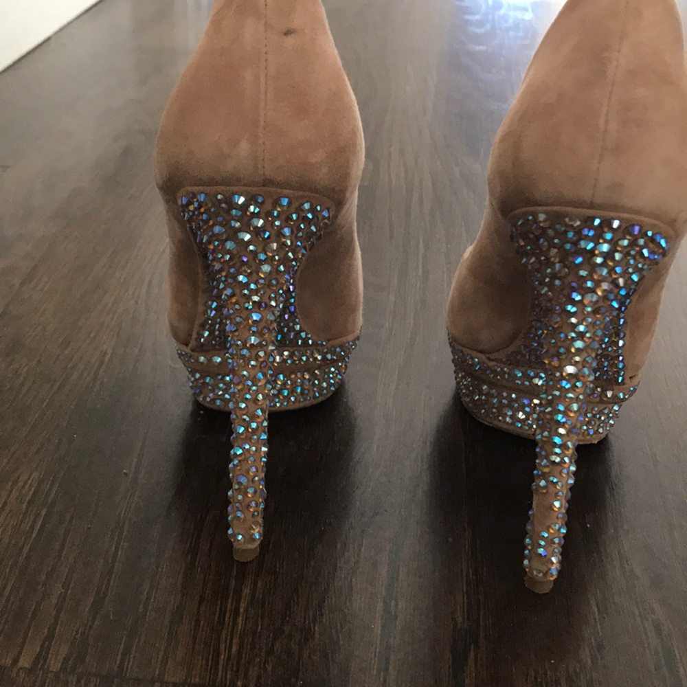 Pumps - Picture 5 of 6